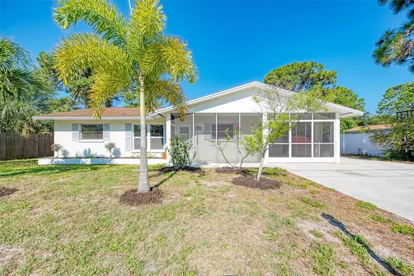 3036 SHAMROCK DR, Venice, FL 34293