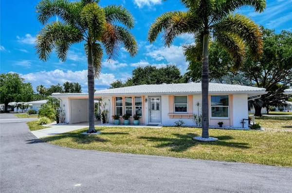 543 CIRCLEWOOD DR #T-16, Venice, FL 34293