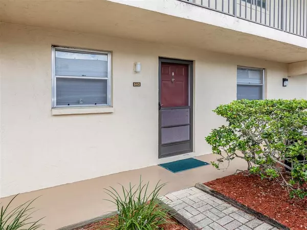 Venice, FL 34285,503 PARKDALE MEWS #503