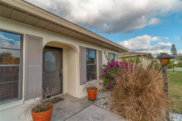 Venice, FL 34293,715 VIVIENDA WEST BLVD #37