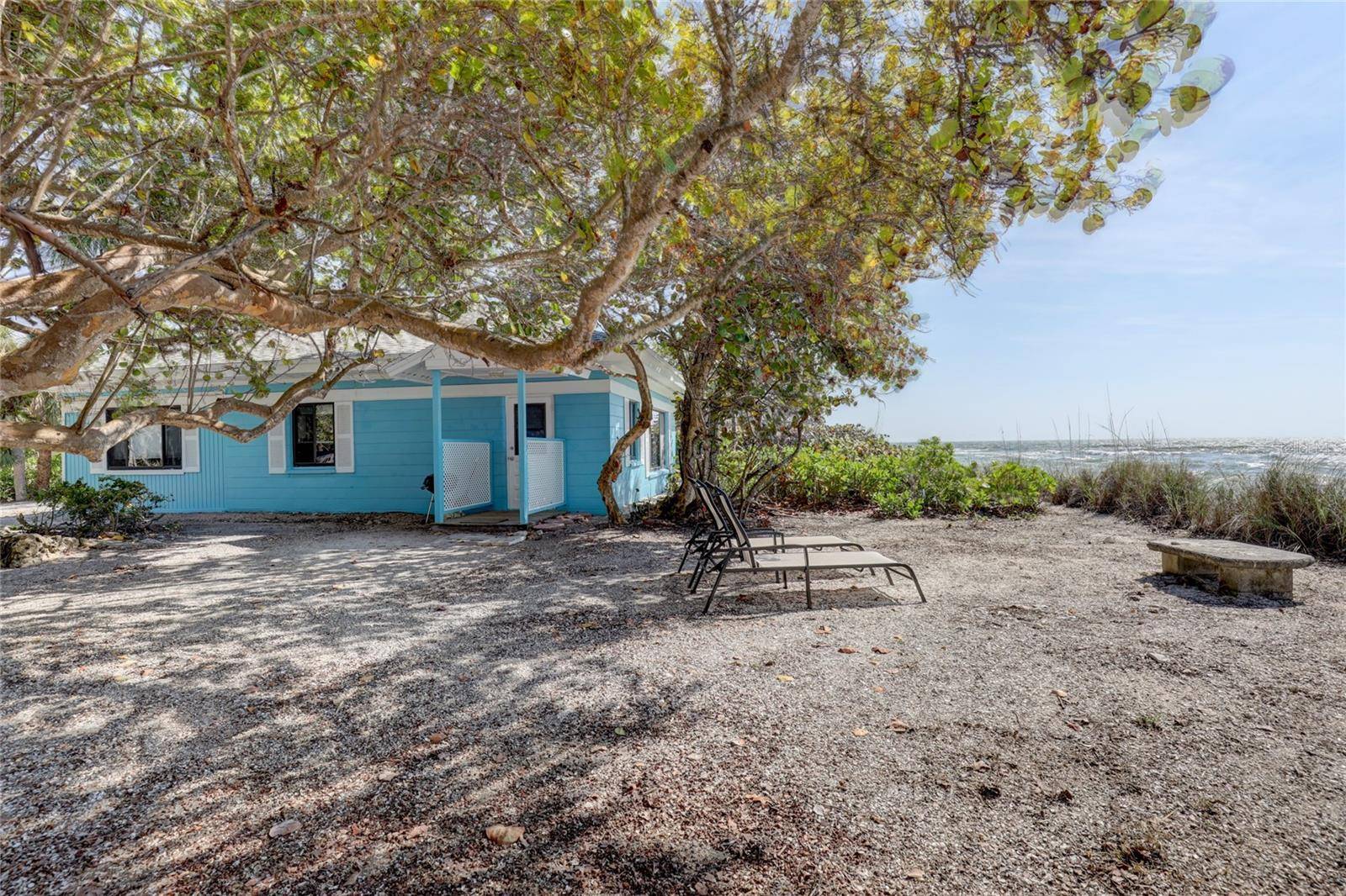 Nokomis, FL 34275,3999 CASEY KEY RD