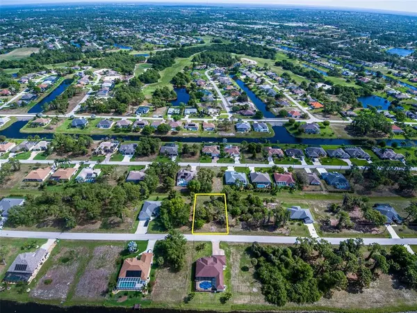 Rotonda West, FL 33947,33 PINE VALLEY LN