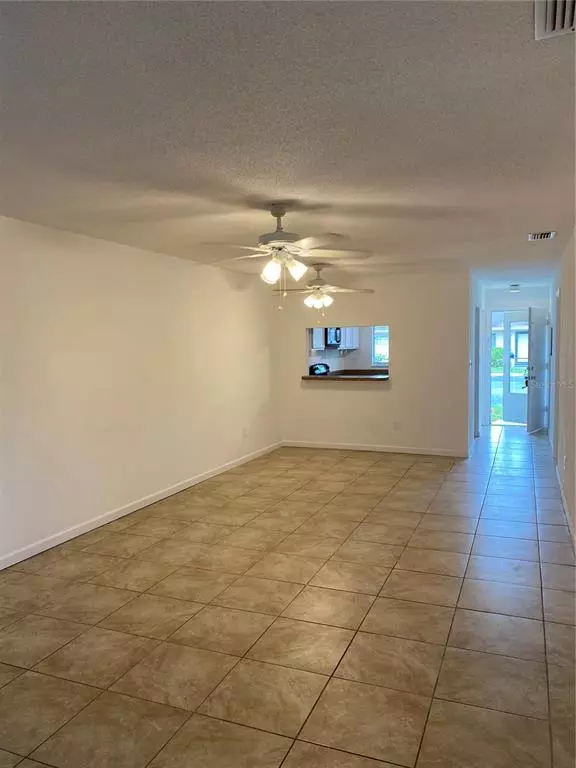 Sarasota, FL 34231,2779 WOODGATE LN #33