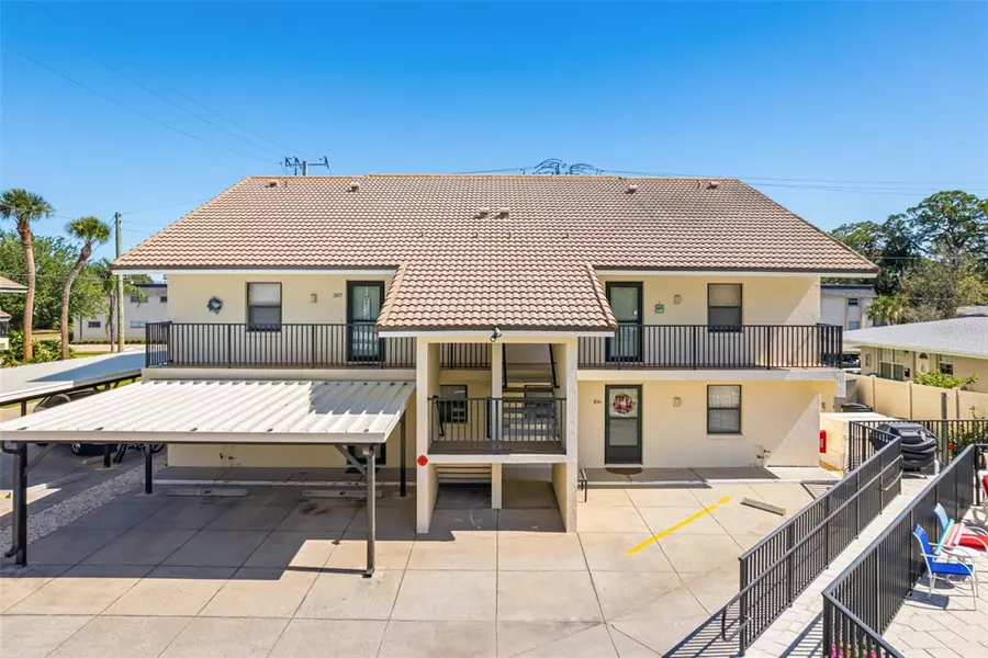 525 BARCELONA AVE #207, Venice, FL 34285