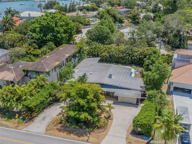 308 BAYSHORE DR, Venice, FL 34285