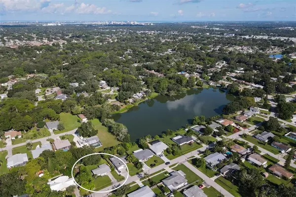 Sarasota, FL 34232,2438 CAMBRIDGE DR