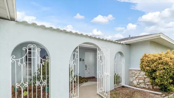 Venice, FL 34293,990 BASS CT