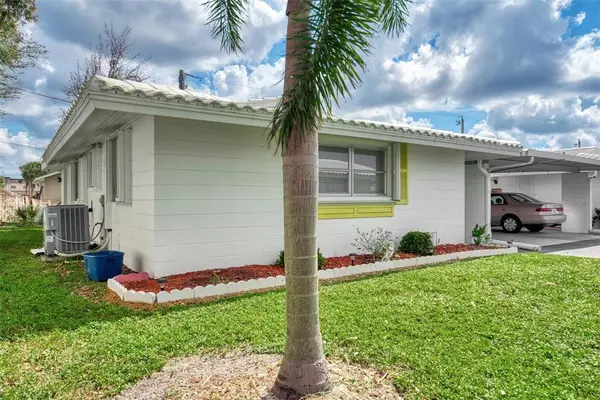 Venice, FL 34293,1745 CARIBBEAN CIR #27