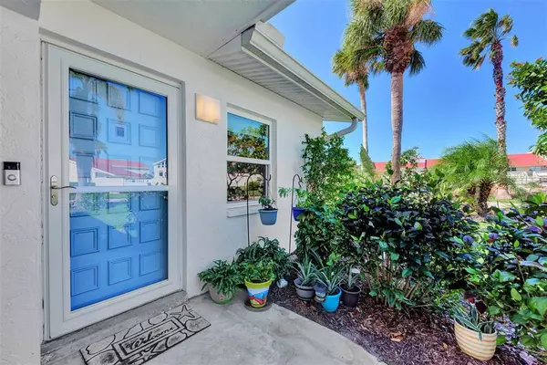 Venice, FL 34292,767 VILLAGE CIR #124