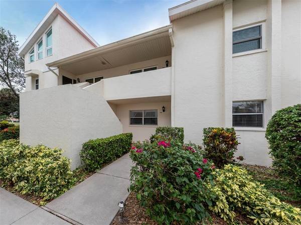 766 VILLAGE CIR #124, Venice, FL 34292