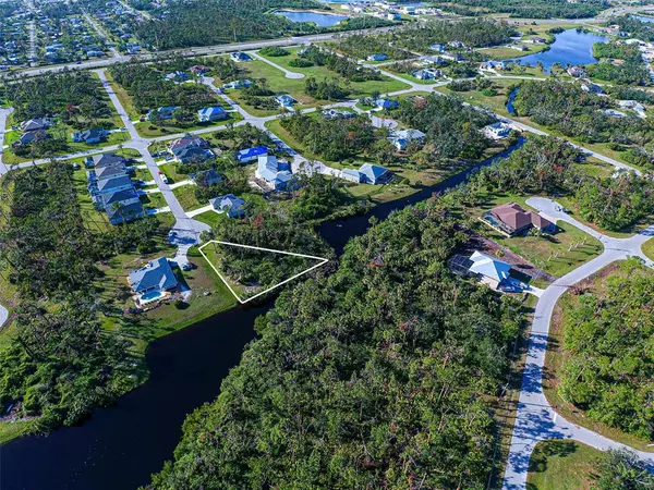 Rotonda West, FL 33947,134 GLADES DR