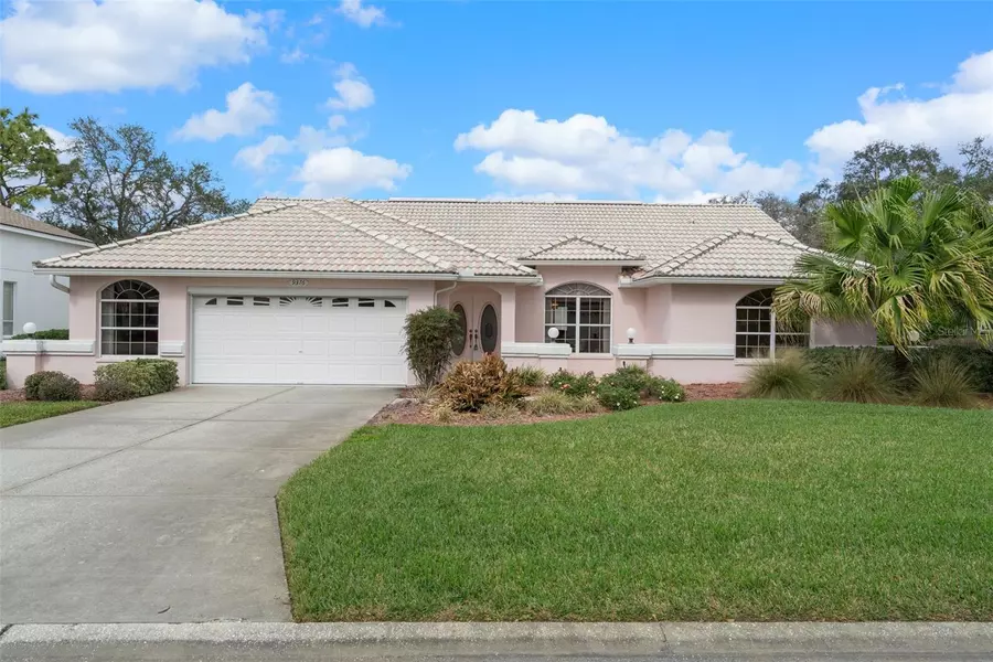 9376 SOUTHERN BELLE DR, Weeki Wachee, FL 34613