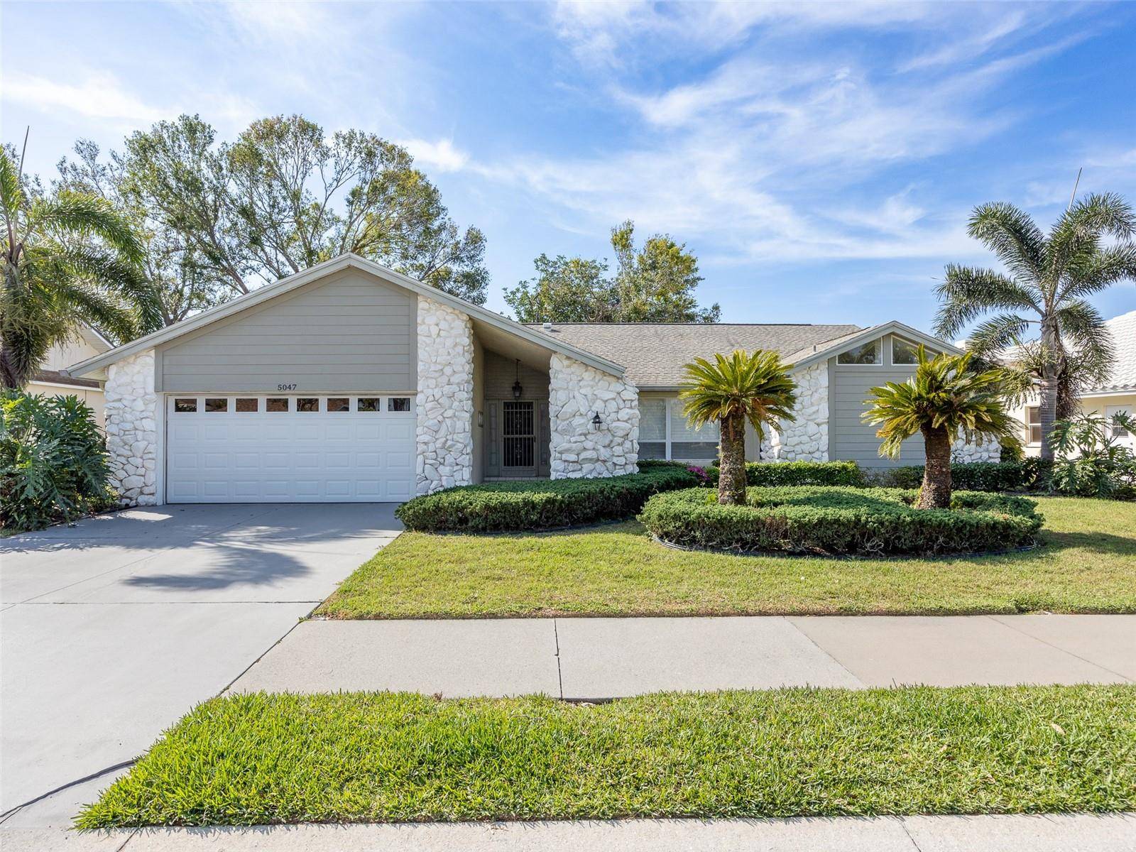 5047 SOUTHERN PINE CIR, Venice, FL 34293