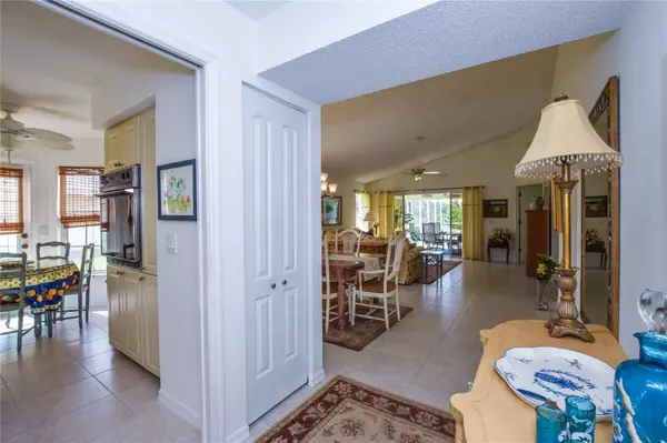 Venice, FL 34293,814 HARRINGTON LAKE DR N #83