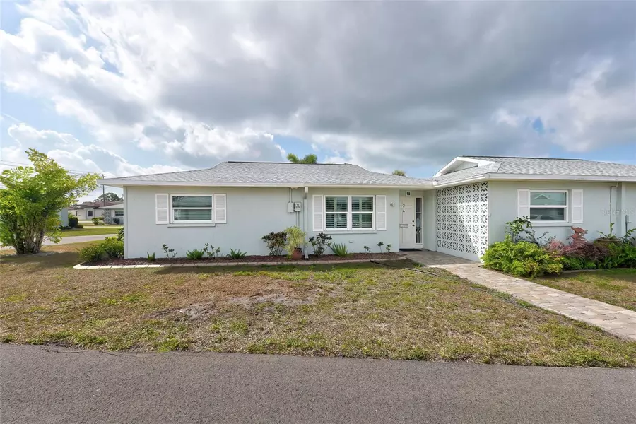 214 BEACH MANOR LN #19, Venice, FL 34285