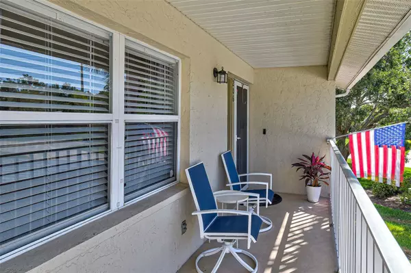 Venice, FL 34285,811 WATERSIDE DR #206