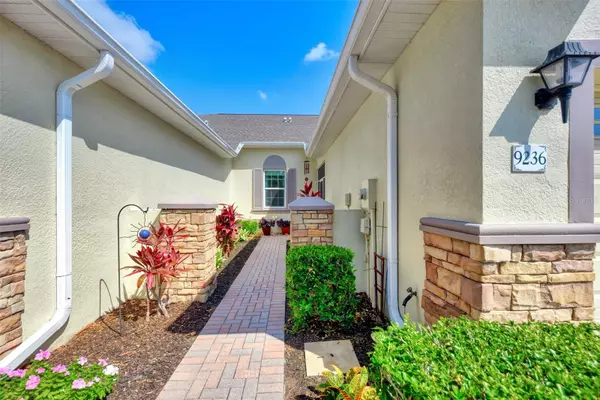 Venice, FL 34293,9236 COACHMAN DR