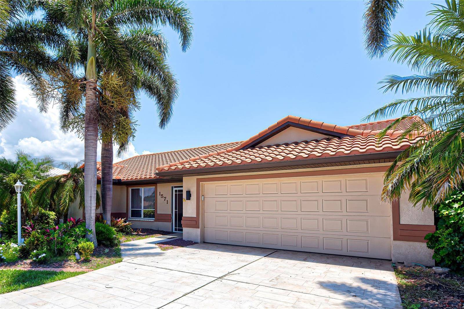1571 WATERFORD DR, Venice, FL 34292