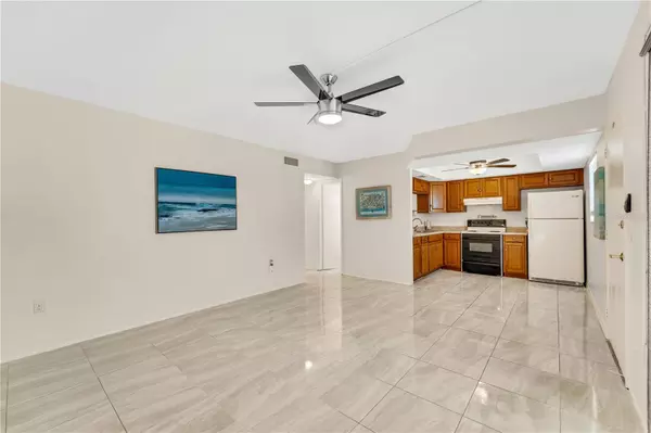 Venice, FL 34285,360 BASE AVE E #412