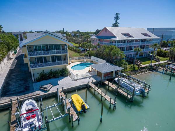 109 BAYSHORE RD #2, Nokomis, FL 34275