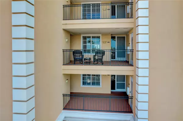 Venice, FL 34285,157 TAMPA AVE E #406