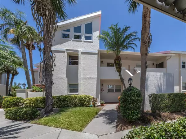 760 VILLAGE CIR #209, Venice, FL 34292