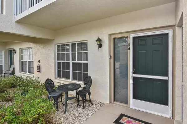 Venice, FL 34292,410 LAUREL LAKE DR #104