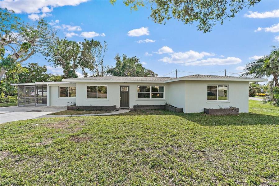 402 BAY POINT AVE, Nokomis, FL 34275