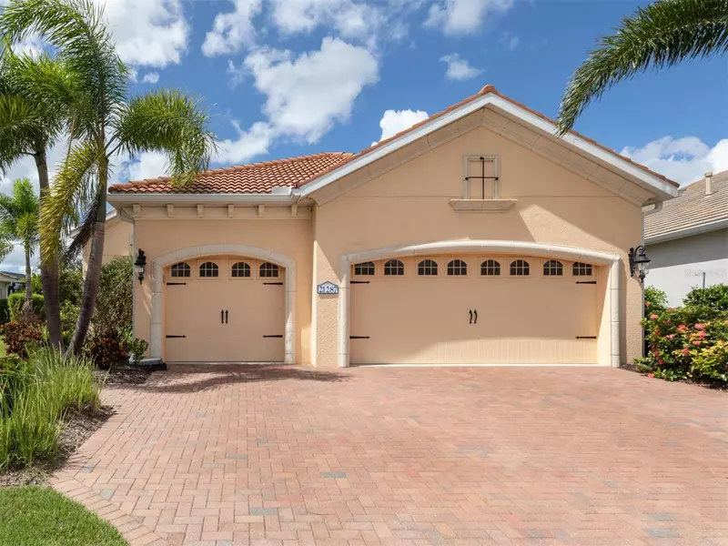 21287 SANDAL FOOT DR, Venice, FL 34293