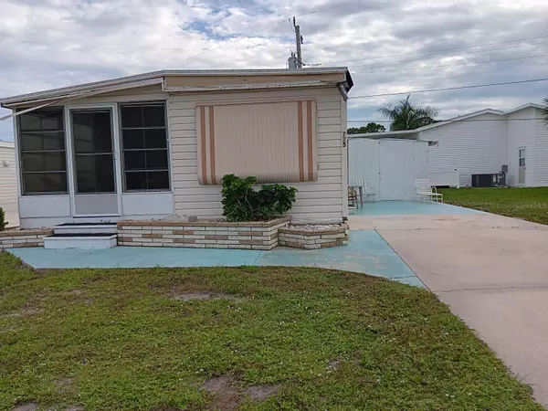 725 CAREFREE, Venice, FL 34285