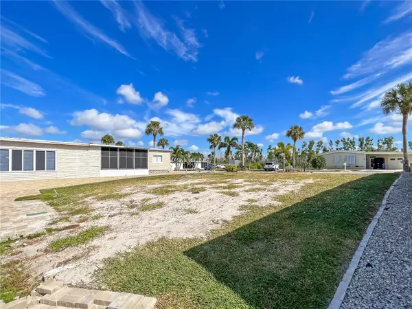 Fort Myers Beach, FL 33931,17860 BRYAN CT #Lot 384