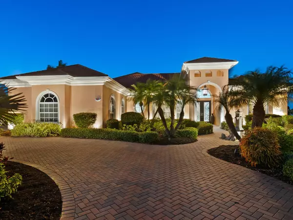 18 CARISA ROYALE CT, Englewood, FL 34223