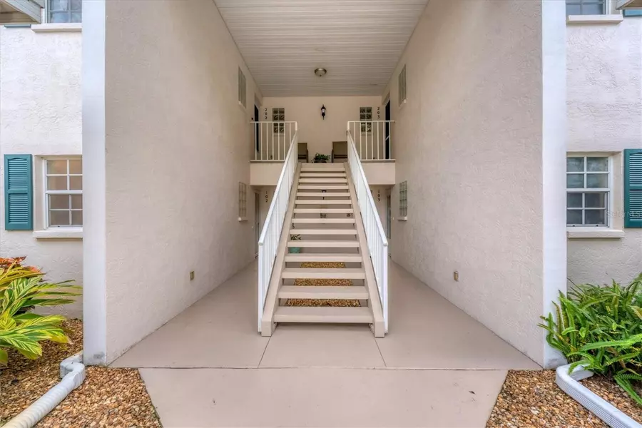 803 MONTROSE DR #102, Venice, FL 34293