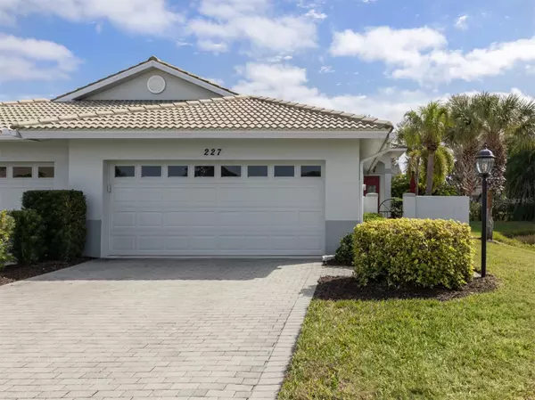 227 RECLINATA CIR,  Venice,  FL 34292