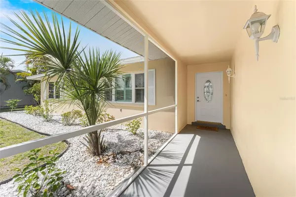 Rotonda West, FL 33947,34 GOLFVIEW CT