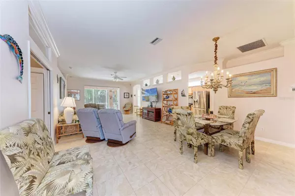 Sarasota, FL 34235,4421 EDINBRIDGE CIR #37