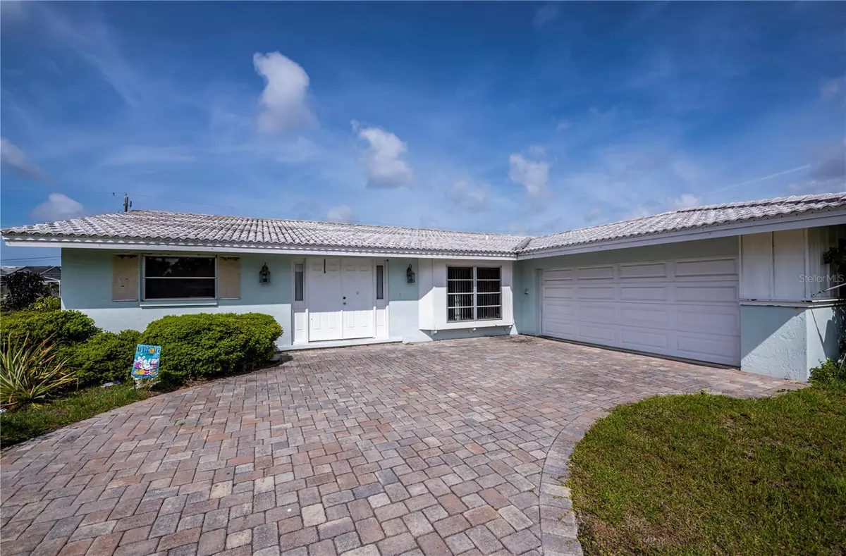 Venice, FL 34293,435 PINEVIEW DR