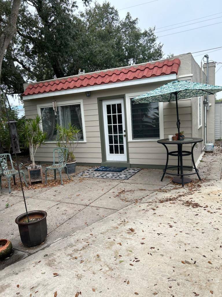 Venice, FL 34285,Address not disclosed