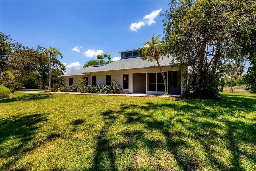 5885 DENISON DR, Venice, FL 34293