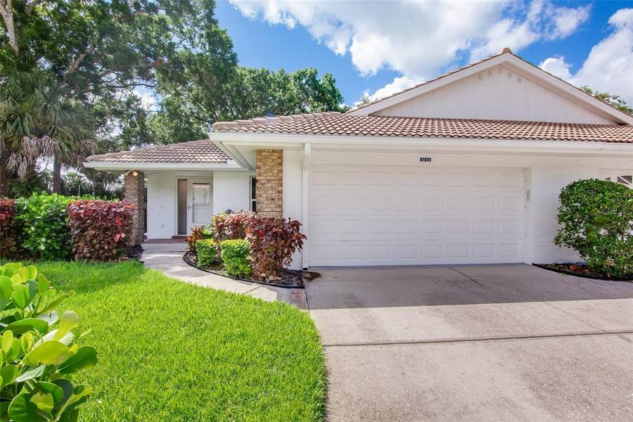 5723 GARDEN LAKES DR, Bradenton, FL 34203