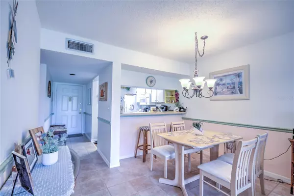 Venice, FL 34293,404 CERROMAR CIR N #211