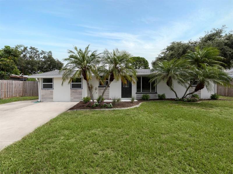 1121 GULF COAST BLVD, Venice, FL 34285