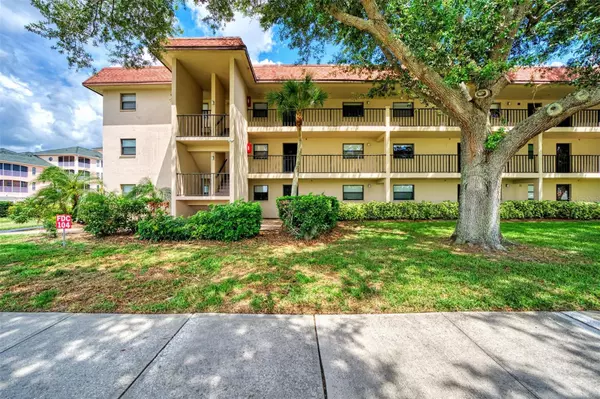 Venice, FL 34292,104 CAPRI ISLES BLVD #111