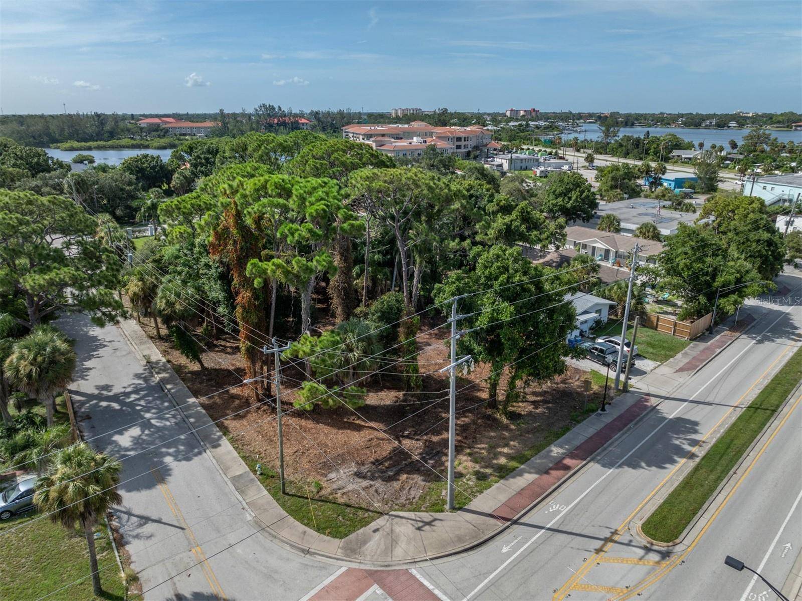 COLONIA LN E #Lots 11-12-13-14, Nokomis, FL 34275