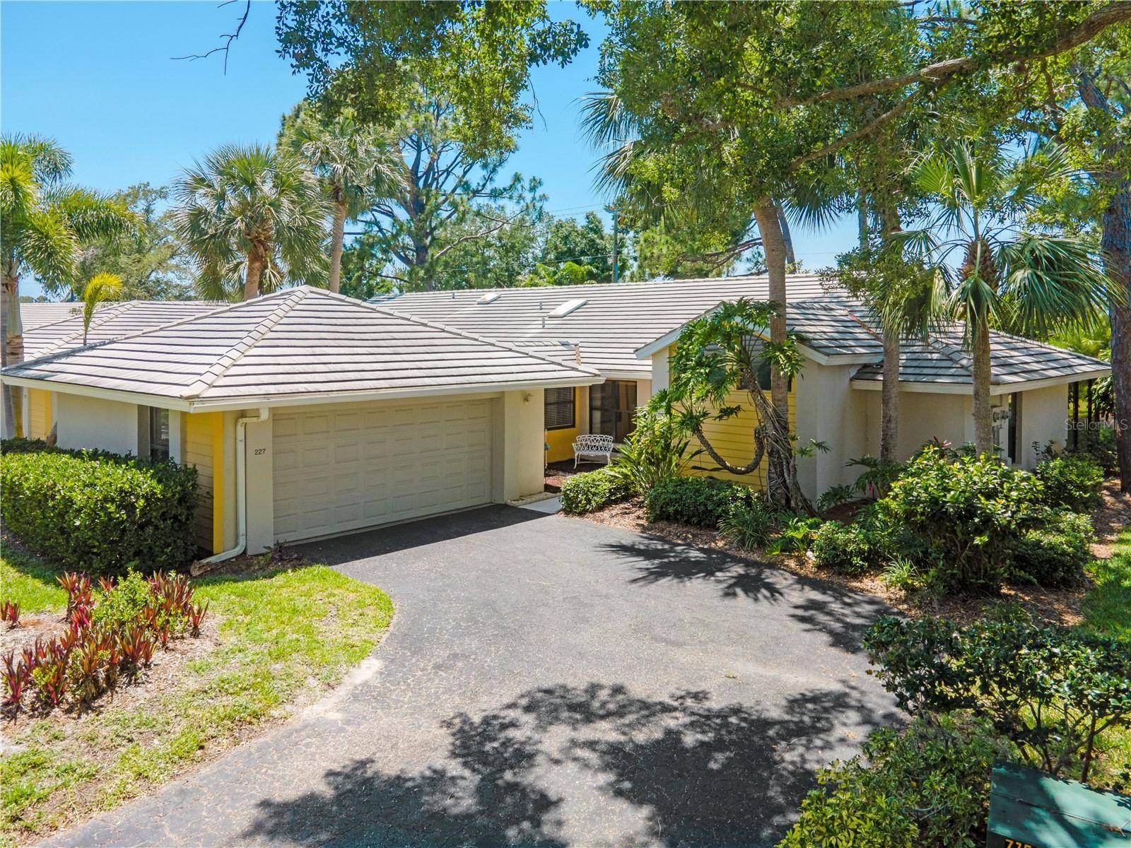 227 SOUTHAMPTON DR #289, Venice, FL 34293