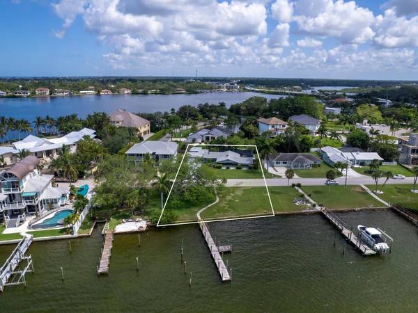 312 SUNRISE DR, Nokomis, FL 34275