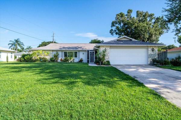 3657 BREEZEMONT DR, Sarasota, FL 34232