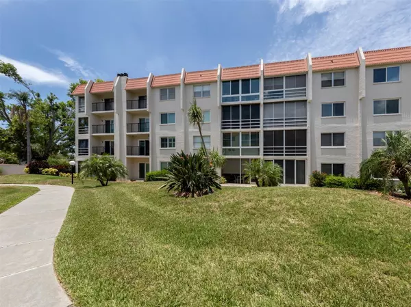 Venice, FL 34285,230 SANTA MARIA ST #333