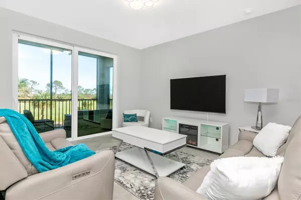 Venice, FL 34293,12320 WELLEN GOLF ST #207