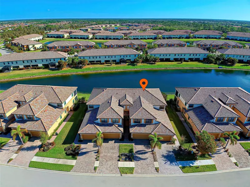20190 RAGAZZA CIR #202, Venice, FL 34293